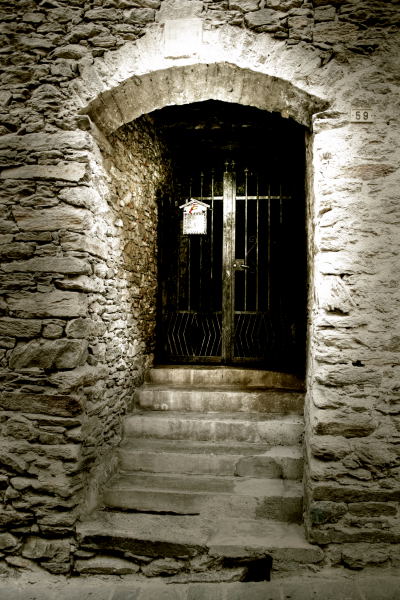 *** ...... non varcate quella porta ...***