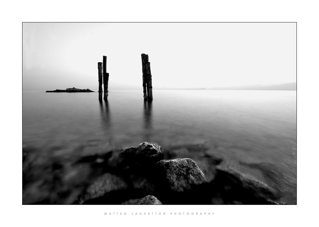 Moving Waves (black&white)