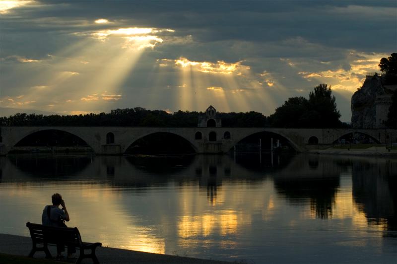 Le Pont D'Avignon all'alba