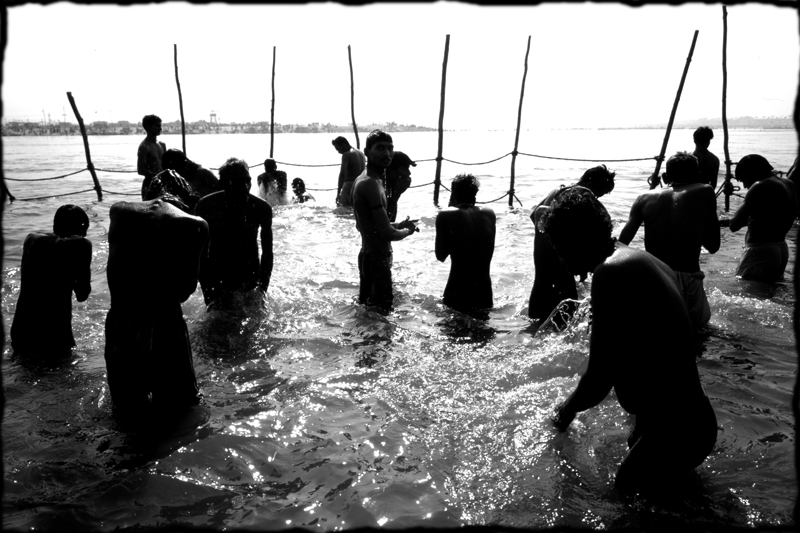 01.Gange Sacro. Asnan nel giorno del Magh Purmina