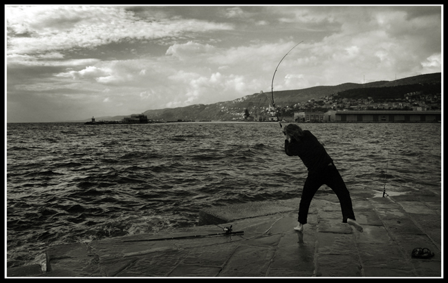 A pesca sul molo