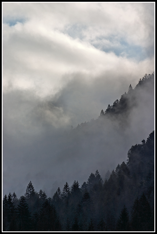 Nascondino tra le nubi
