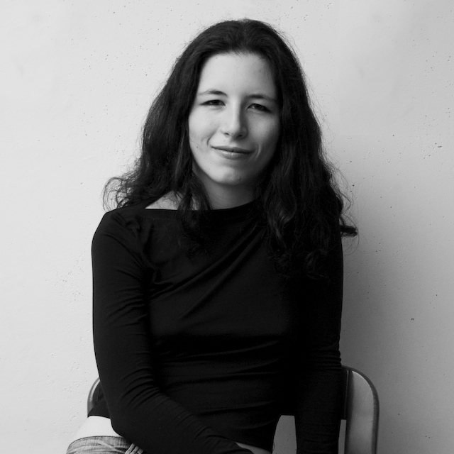 Chiara, foto in studio