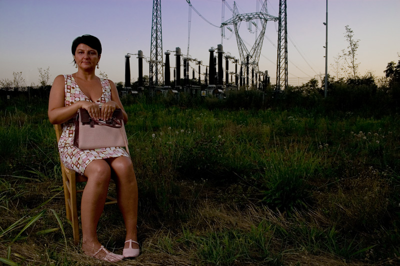 Ritratto di donna vestita alla moda vintage