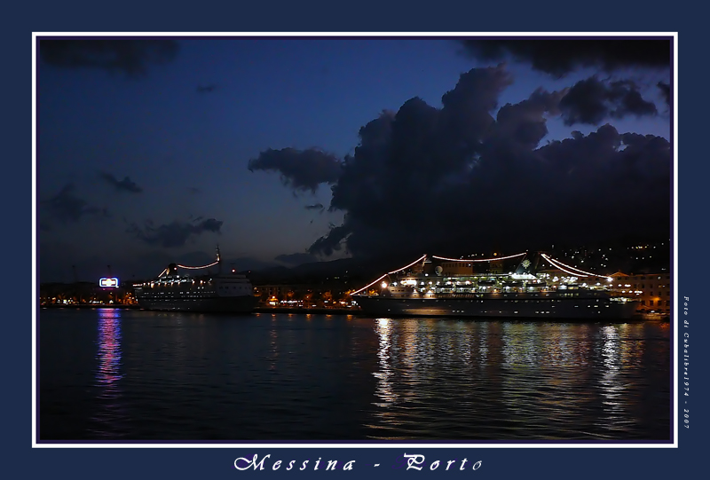 Nave al Porto di Messina