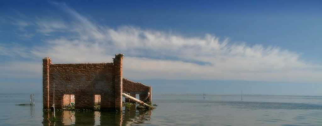 Casa sommersa, delta del Po