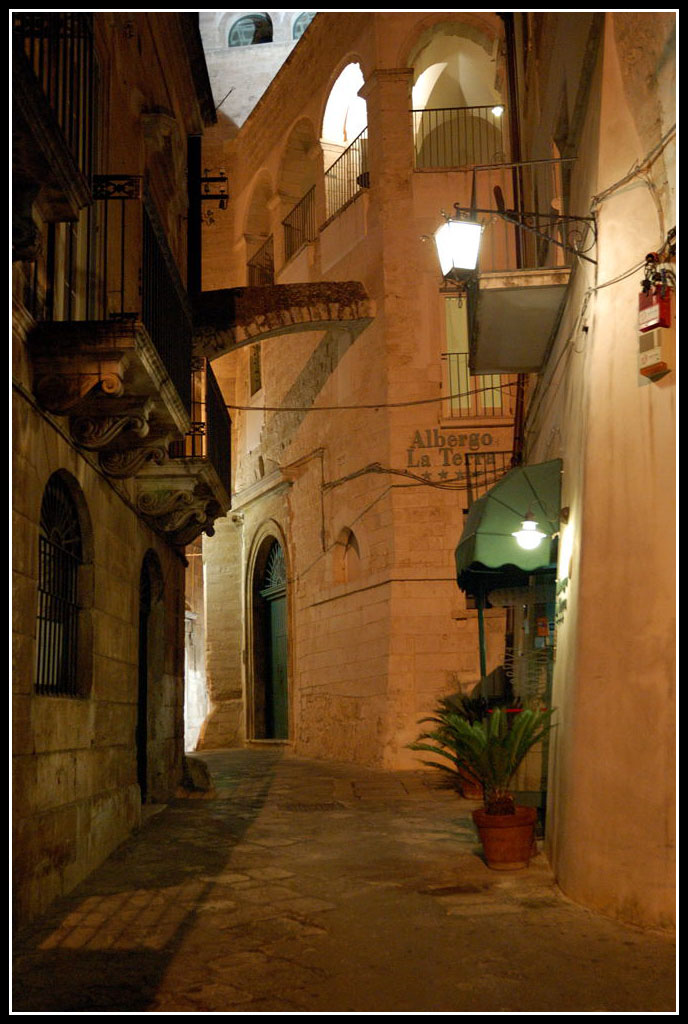 Ostuni di notte 2