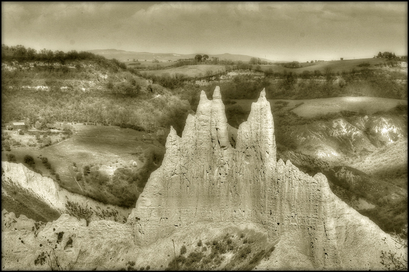 Duomo (bagnoregio calanchi)
