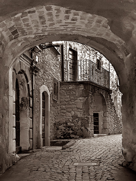 Ascolto solo i miei passi