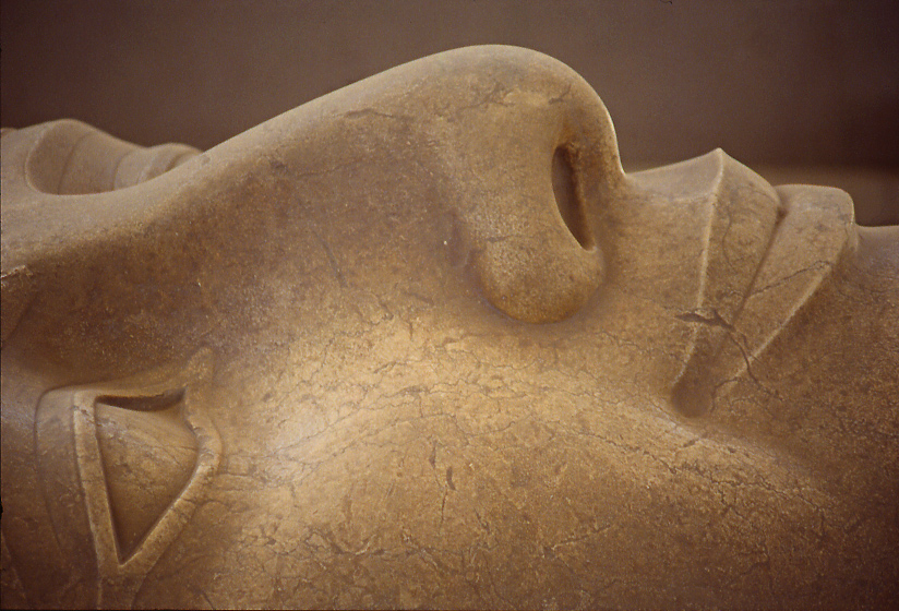 Volto di un  Faraone (particolare statua)