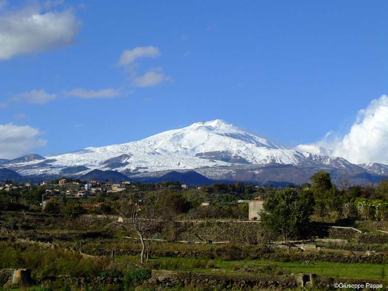 Etna innevata