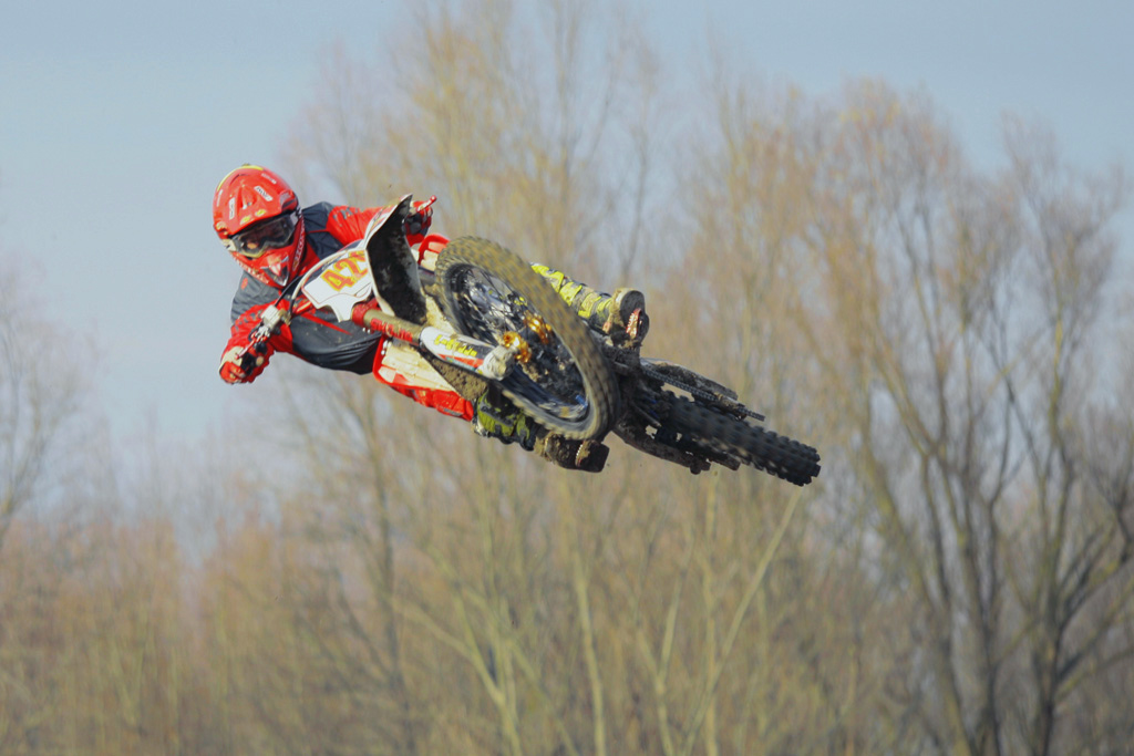 contro la legge di gravit�