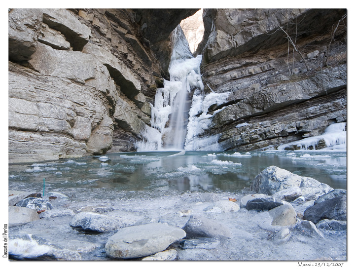 Cascata del Perino 01