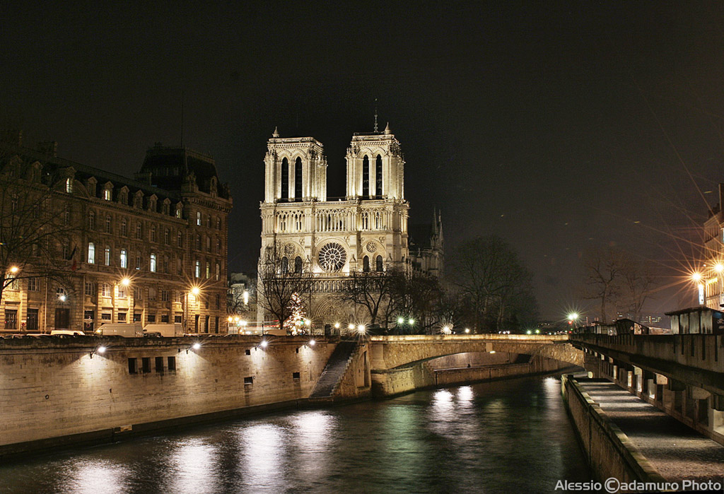 Notre Dame Notturna