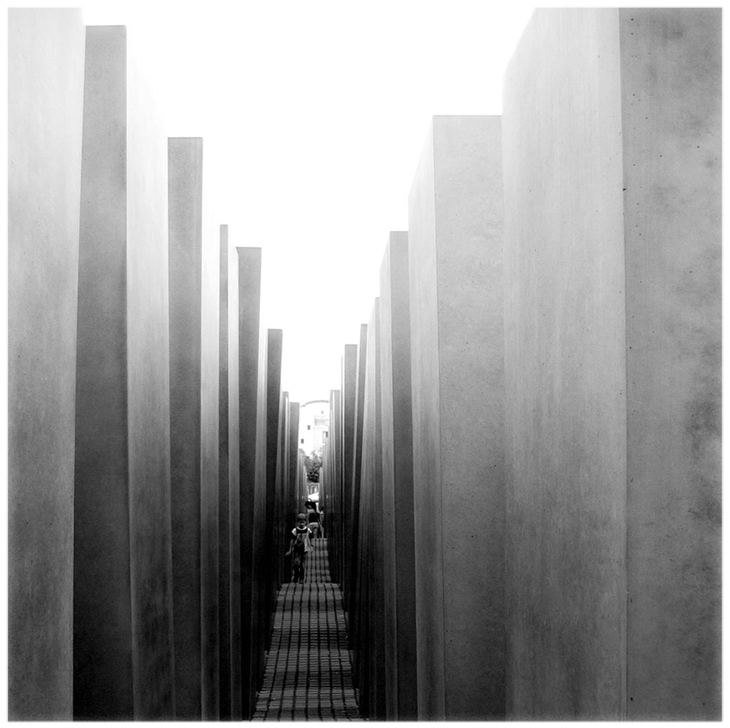 child at jewish war memorial