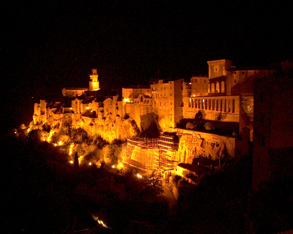 Pitigliano by night