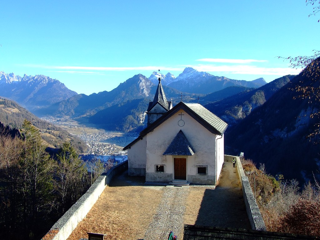 Chiesetta di montagna