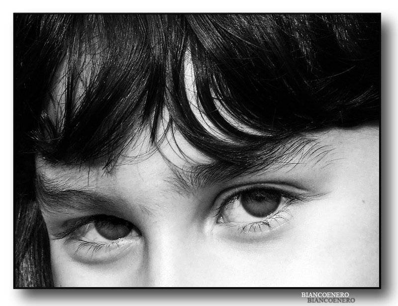 ::: NEI TUOI OCCHI :::