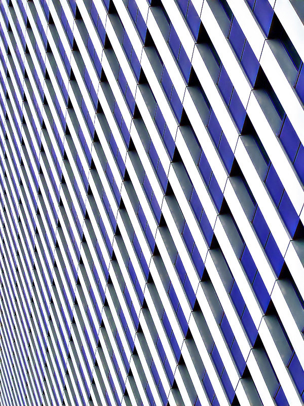 Allucinating windows