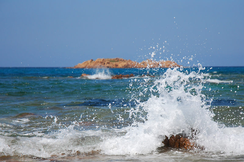 L'onda sullo scoglio.....splash