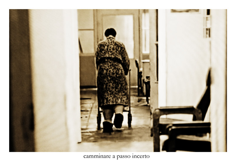 camminare a passo incerto