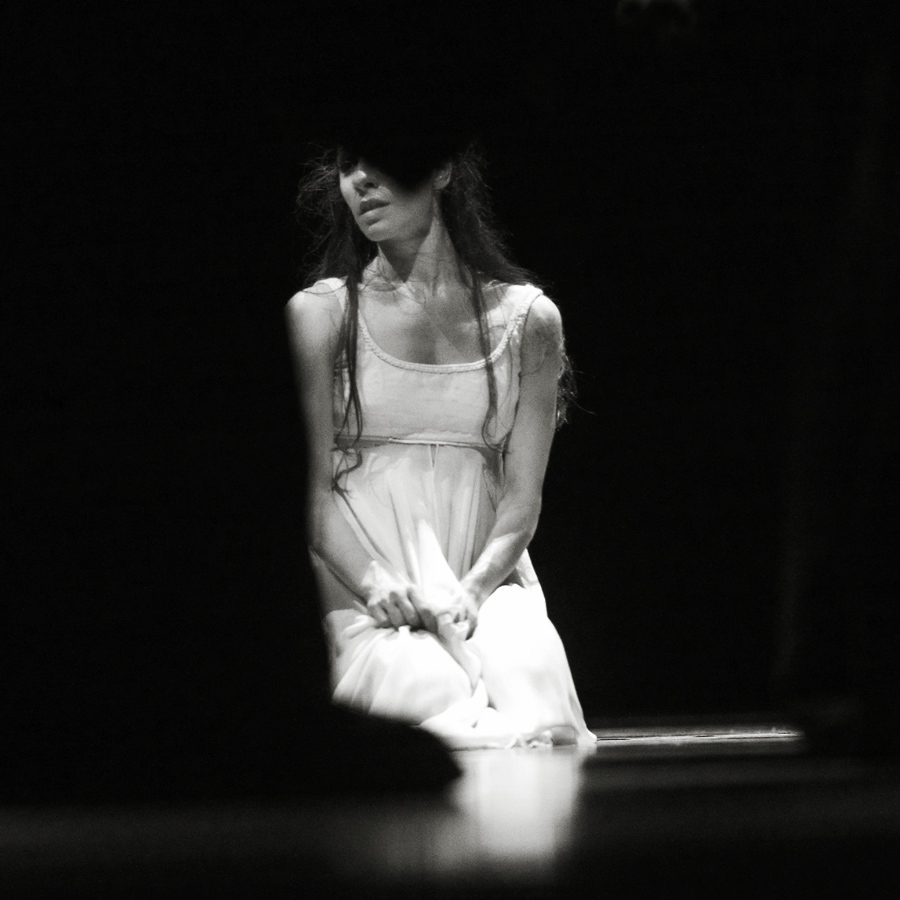 Piangendo star con l'anima smarrita