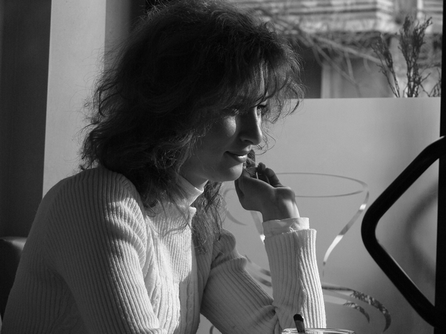 diana che non sa che la sto fotografando ..........