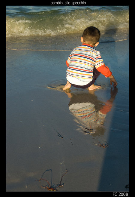 bambini allo specchio