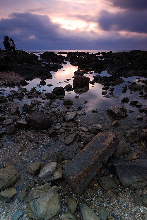 Il fotografo e 12 situazioni  di luce differente per i suoi tramonti