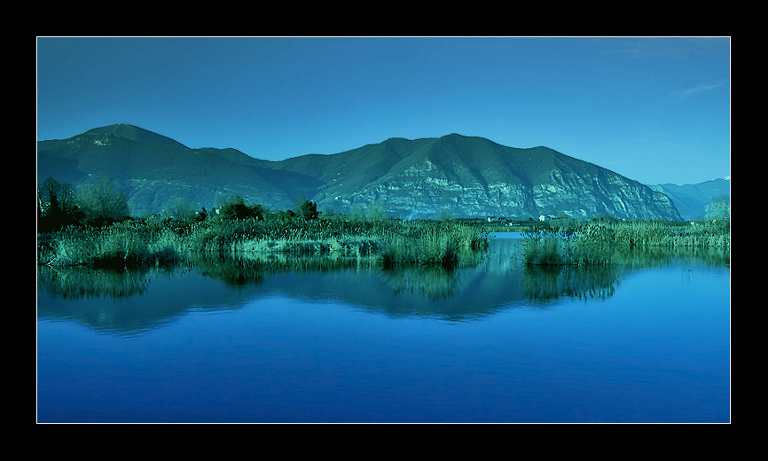 Nel bl� dipinto di bl�...