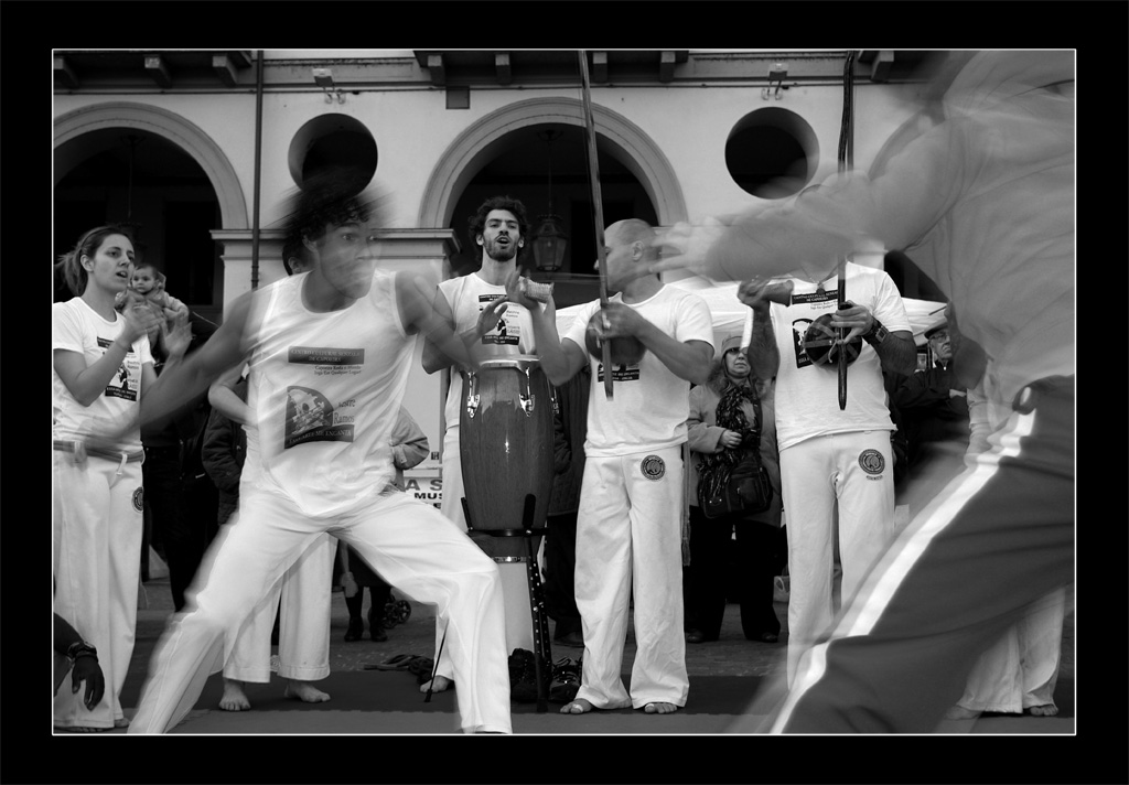 Capoeira in Piazza Vittorio.