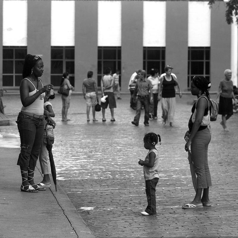 \[-]*[�]/\[-]*[�]/