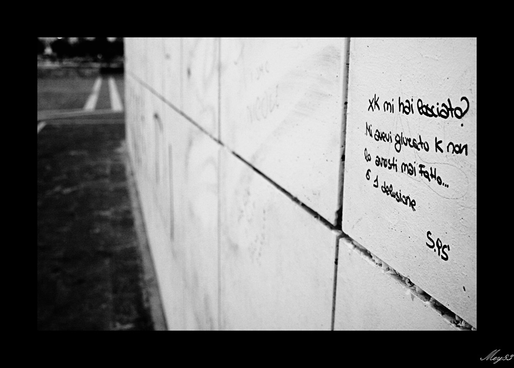 SMS LOVE IN THE STREET