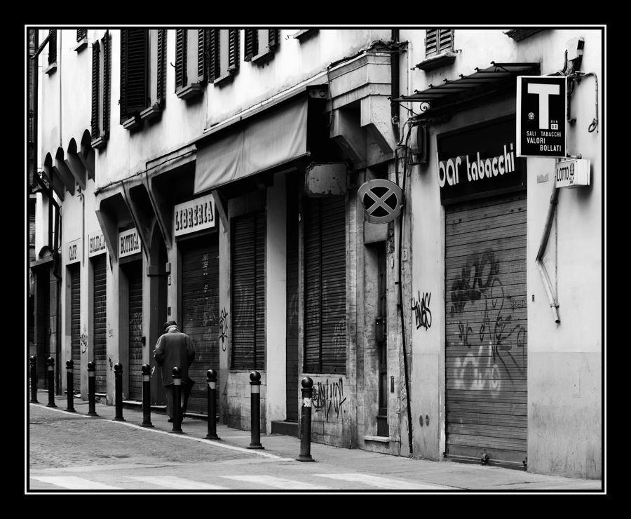 Tutto chiuso...torno a casa.