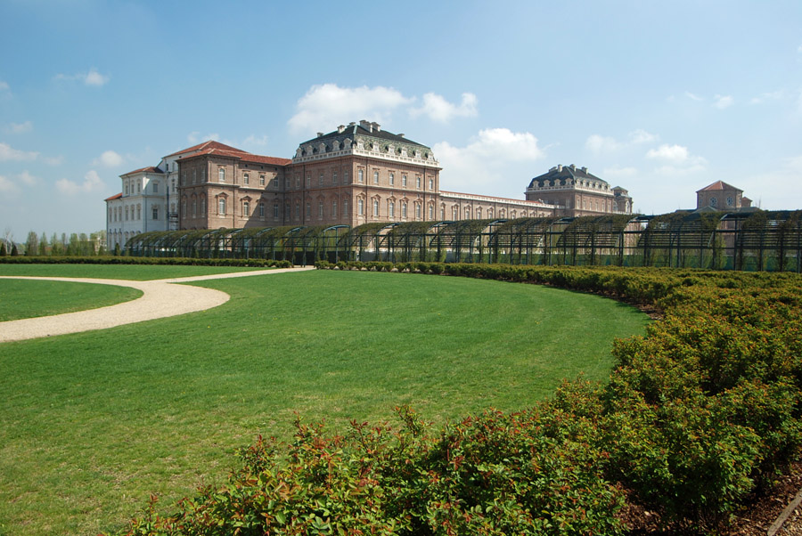 Reggia di Venaria : vista dal parco