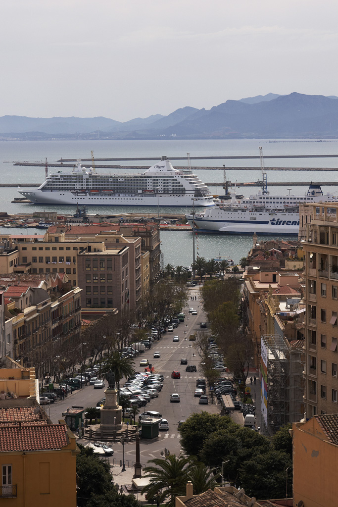 Porto di Cagliari e Largo Carlo Felice
