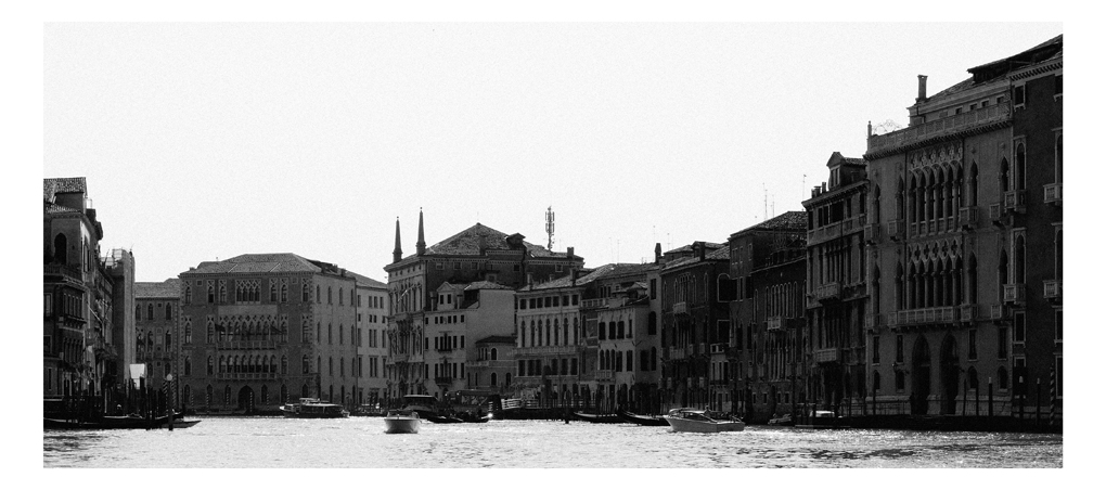 Canal Grande in controluce