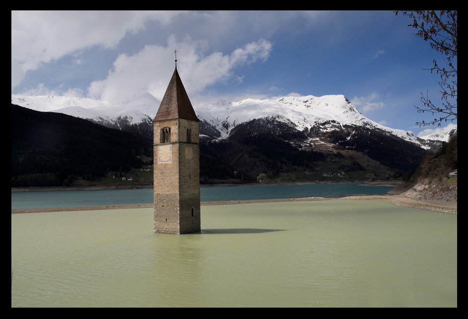 curon ( lago di resia)