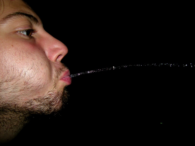 autoritratto con acqua