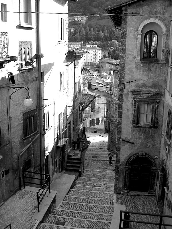 Tra le viuzze ....2 Scanno ( Aq )