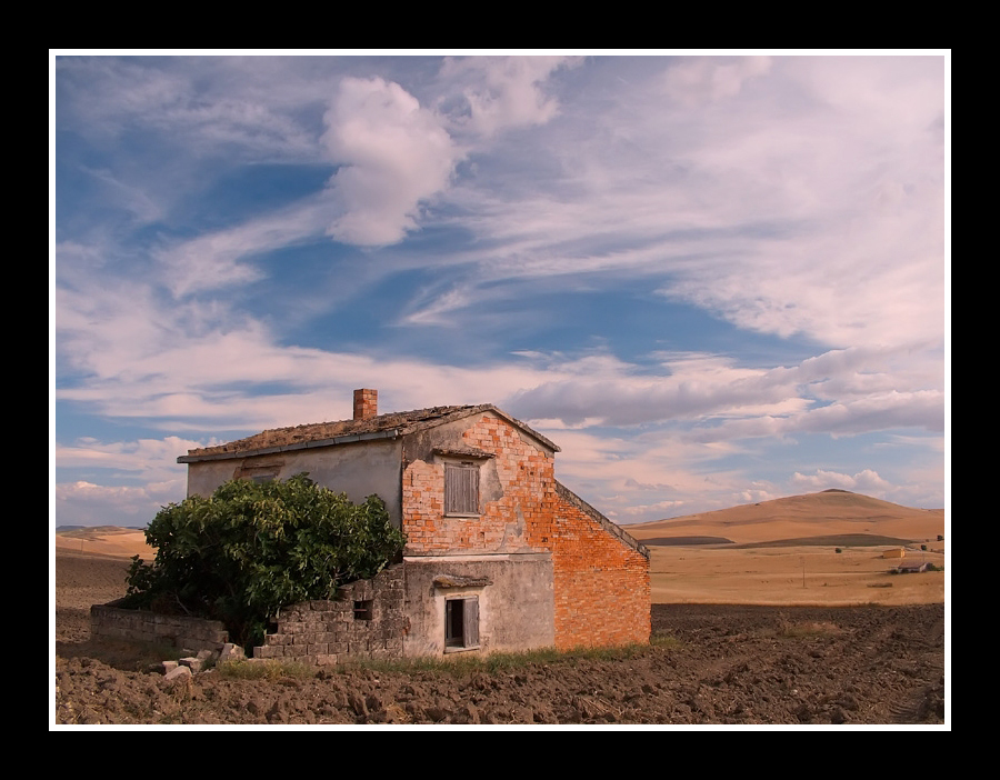 ...MY COUNTRY HOUSE...