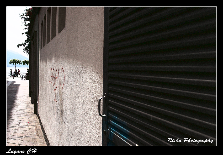 Leggend on the wall...