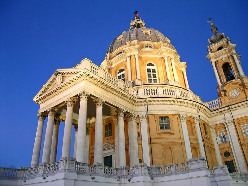 Superga nell'ora Blu