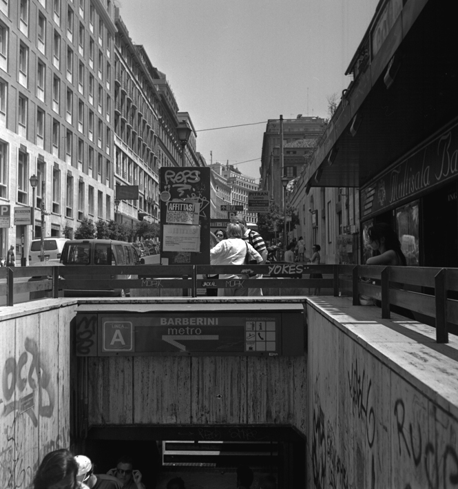 Guardando attraverso una rollei del'20...