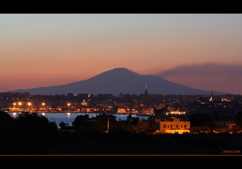 SIRACUSA 2 by night