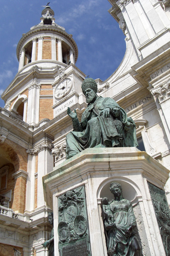 Solennit� all'ombra del campanile