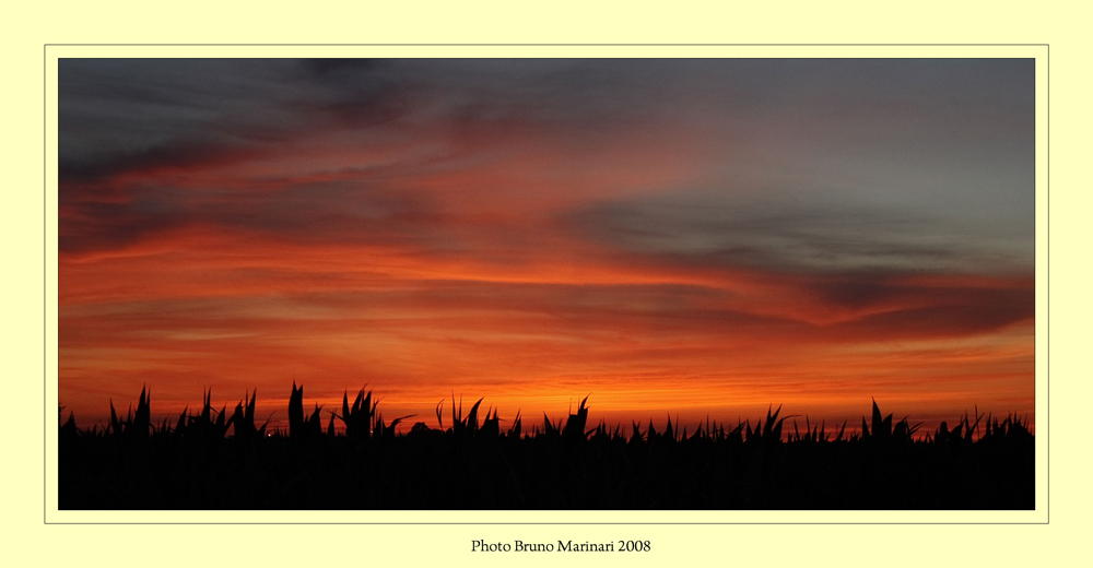 Distesa di cielo in fiamme