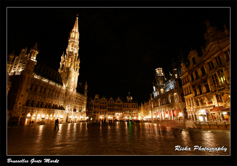 Brusselles Grote Markt at night