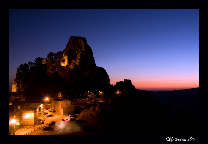 Tramonto al chiaro di Luna