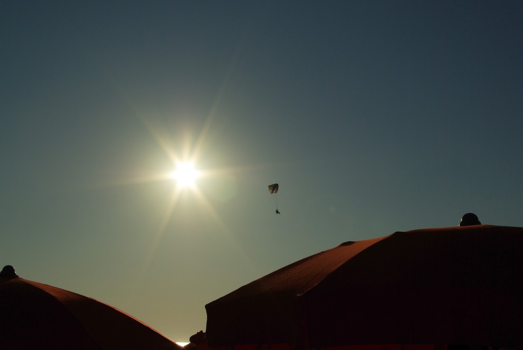parapendio sul mare